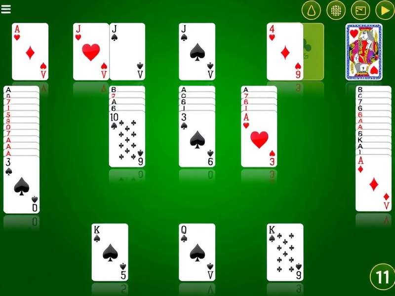 Spider Solitaire Card Game One Suit – classic solitaire layout with green felt and golden cards